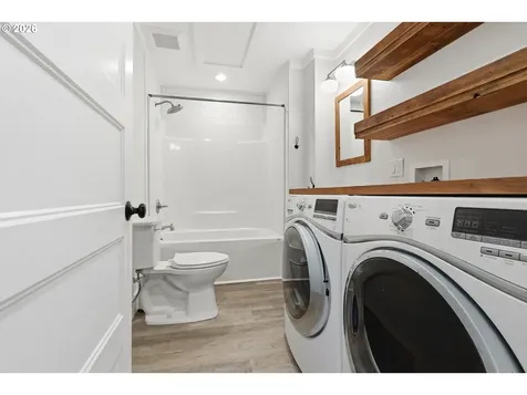 5801 NE Abbey Road Carlton OR 97111