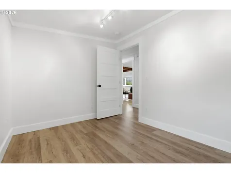 5801 NE Abbey Road Carlton OR 97111