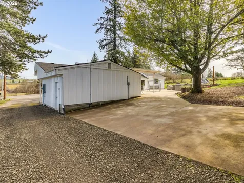 5801 NE Abbey Road Carlton OR 97111
