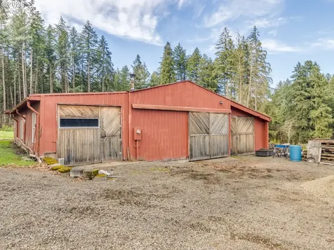 5801 NE Abbey Road Carlton OR 97111