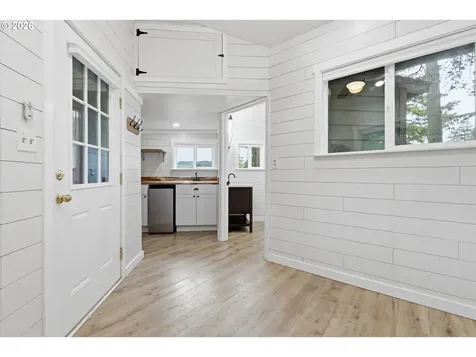 5801 NE Abbey Road Carlton OR 97111
