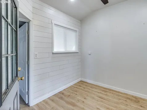 5801 NE Abbey Road Carlton OR 97111