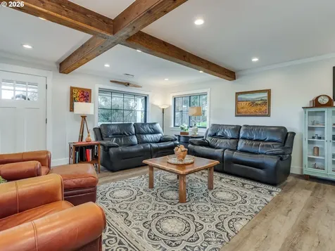 5801 NE Abbey Road Carlton OR 97111
