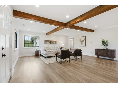 5801 NE Abbey Road Carlton OR 97111
