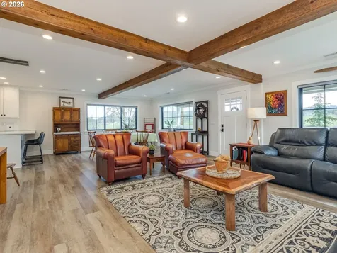 5801 NE Abbey Road Carlton OR 97111