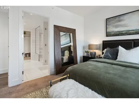 550 SW 10th Avenue Portland OR 97205