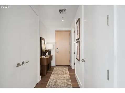 550 SW 10th Avenue Portland OR 97205