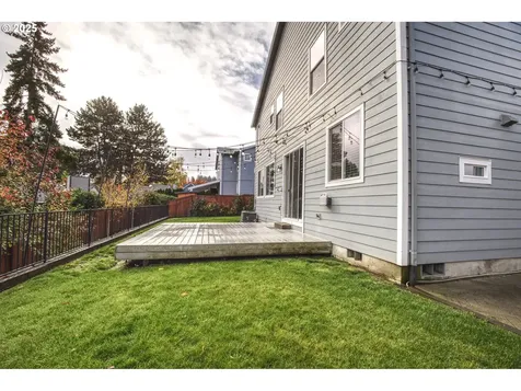 12062 SW Redberry Court Portland OR 97223