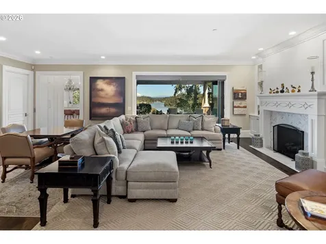 15599 Village Drive Lake Oswego OR 97034