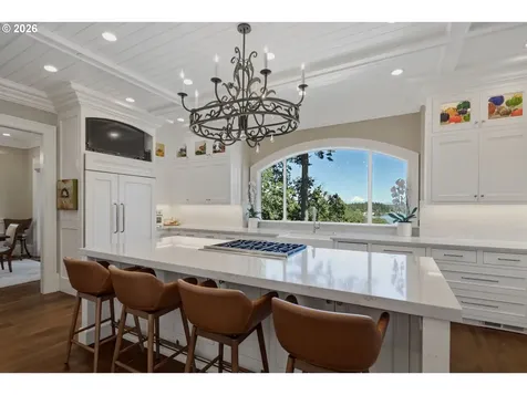 15599 Village Drive Lake Oswego OR 97034
