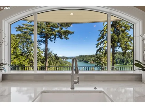15599 Village Drive Lake Oswego OR 97034