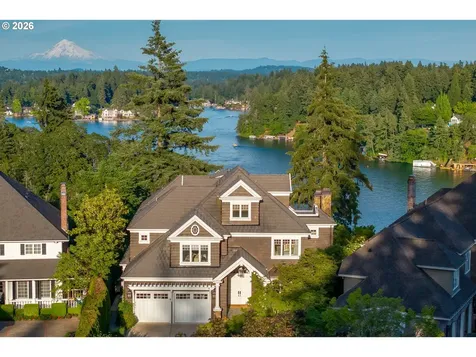 15599 Village Drive Lake Oswego OR 97034