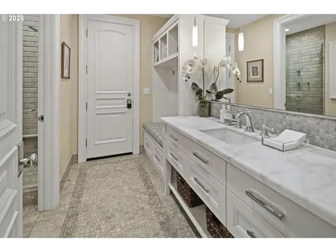 15599 Village Drive Lake Oswego OR 97034