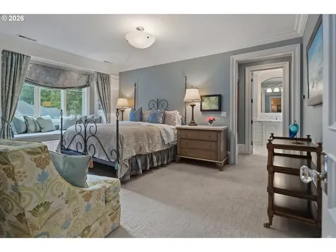 15599 Village Drive Lake Oswego OR 97034
