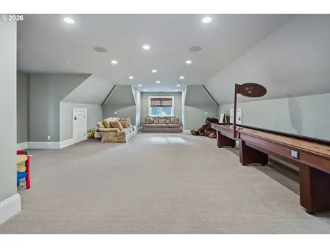15599 Village Drive Lake Oswego OR 97034