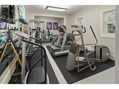 15599 Village Drive Lake Oswego OR 97034