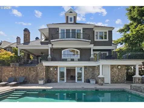 15599 Village Drive Lake Oswego OR 97034