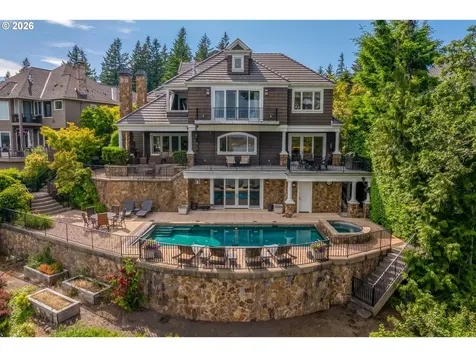 15599 Village Drive Lake Oswego OR 97034