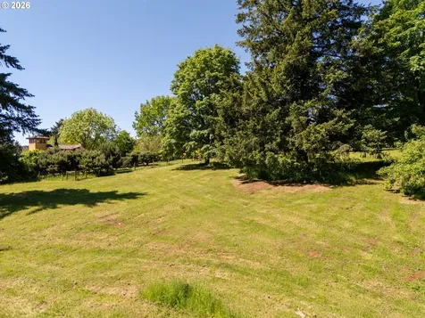17001 NE Fairview Drive Dundee OR 97115