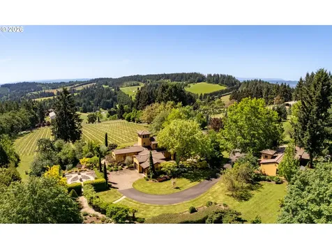 17001 NE Fairview Drive Dundee OR 97115
