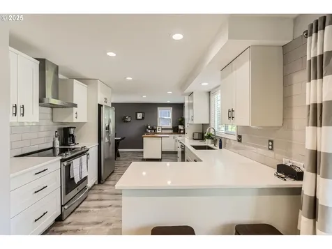 1736 Regency Street West Linn OR 97068