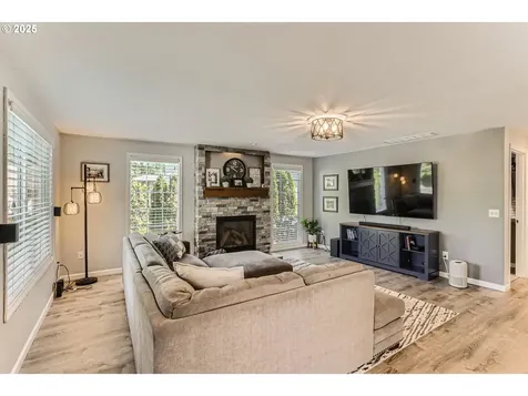 1736 Regency Street West Linn OR 97068