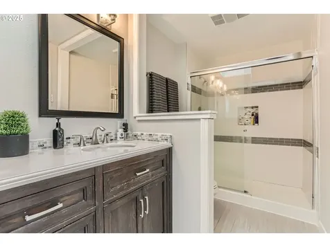 1736 Regency Street West Linn OR 97068