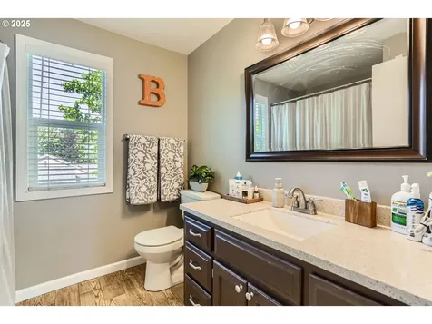 1736 Regency Street West Linn OR 97068