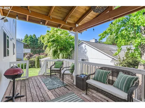 1736 Regency Street West Linn OR 97068