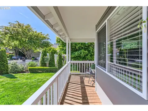 1736 Regency Street West Linn OR 97068