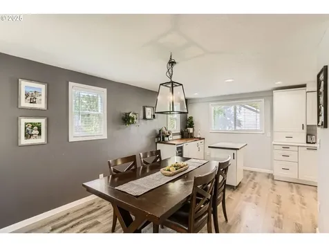 1736 Regency Street West Linn OR 97068