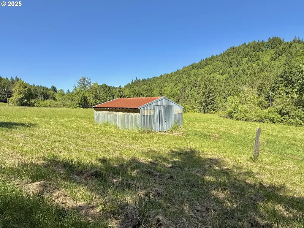 11894 SW Dupee Valley Road Mcminnville OR 97128