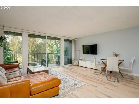 100 Kerr Parkway Lake Oswego OR 97035