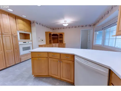 7655 SW 142nd Court Beaverton OR 97008