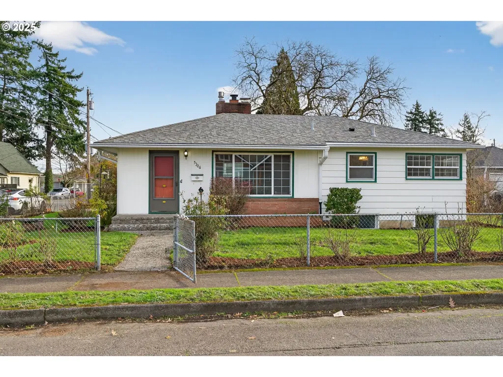 5306 SE 64th Avenue Portland OR 97206