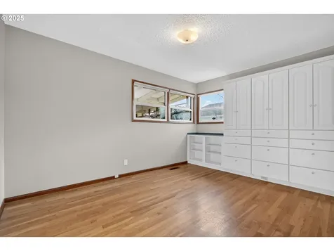 5306 SE 64th Avenue Portland OR 97206