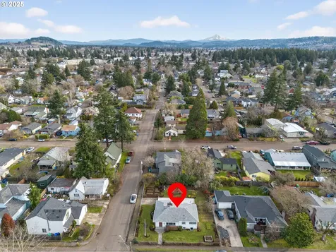 5306 SE 64th Avenue Portland OR 97206
