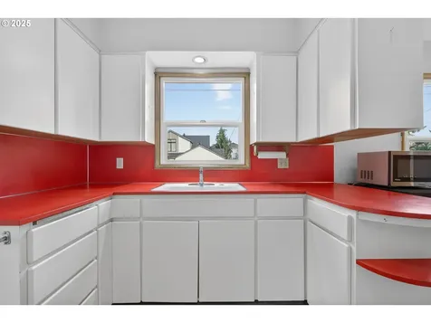 5306 SE 64th Avenue Portland OR 97206