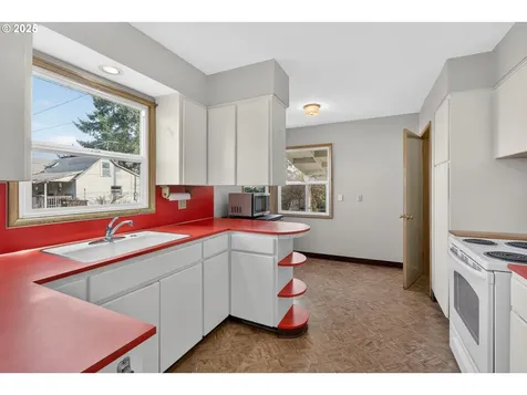5306 SE 64th Avenue Portland OR 97206