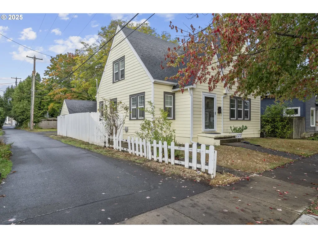 255 14th Street NE Salem OR 97301