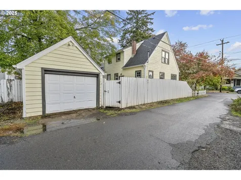 255 14th Street NE Salem OR 97301