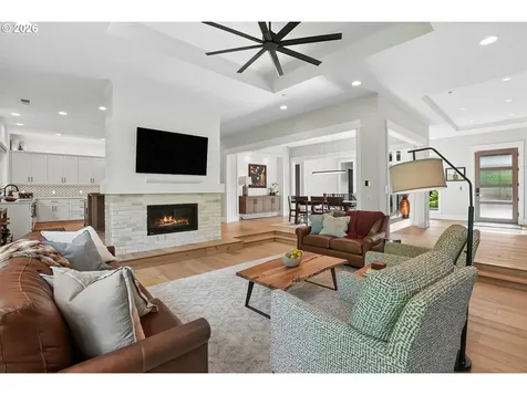 18965 Pilkington Road Lake Oswego OR 97035