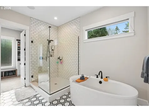 18965 Pilkington Road Lake Oswego OR 97035
