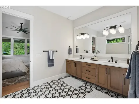 18965 Pilkington Road Lake Oswego OR 97035