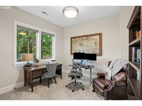 18965 Pilkington Road Lake Oswego OR 97035