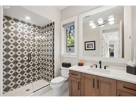 18965 Pilkington Road Lake Oswego OR 97035