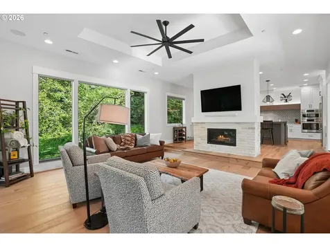 18965 Pilkington Road Lake Oswego OR 97035