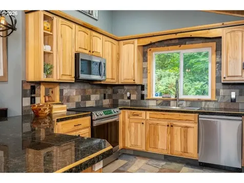 10256 Ridge View Terrace Birkenfeld OR 97016