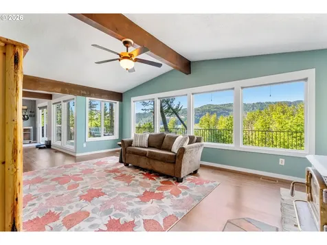 47645 E Columbia River Highway Corbett OR 97019