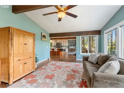 47645 E Columbia River Highway Corbett OR 97019